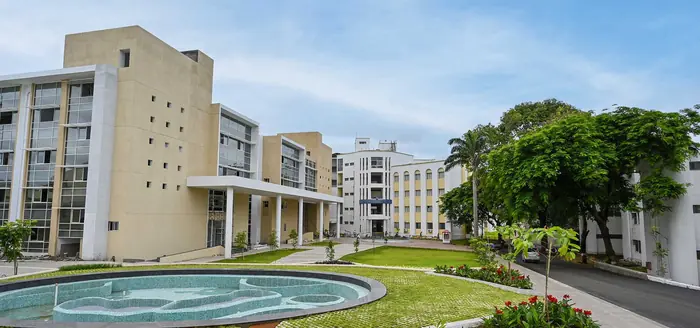 Krishna Institute of Medical Sciences (KVV), Karad — campus