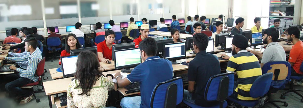 PVG's College of Engineering Pune computer and IT laboratory